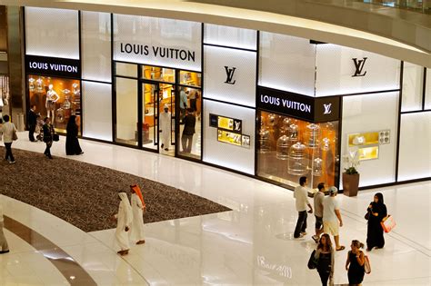 fake brand clothes dubai - luxury shops in Dubai.